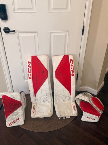 31" 2022 CCM Axis 2.9 Regular Goalie Full Set (Used)