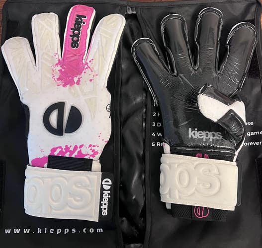 Small Goalie Gloves (New) by Kieeps