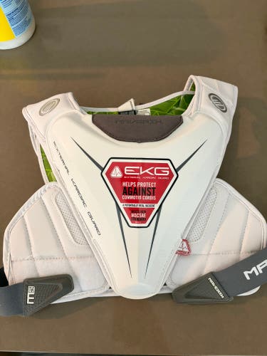 Medium Adult Maverik M5 Speed Pad Shoulder Pads (New)