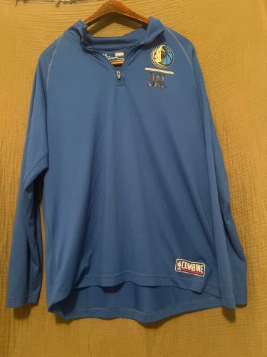 Blue Large Men's Under Armour Shirt (Used)