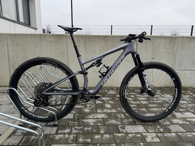 2025 Specialized Epic 8 Pro Flight Attendant