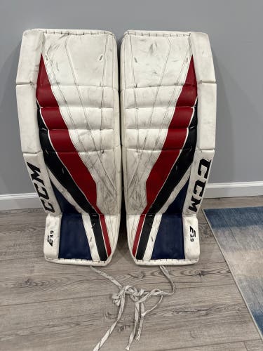 34" CCM Extreme Flex 3.9 Goalie Leg Pads (Used)