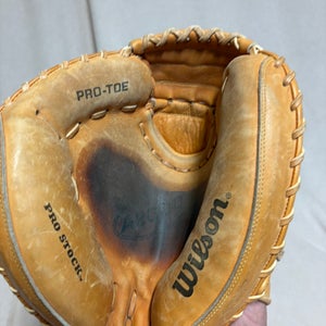 Catcher's LH Wilson A2000 Baseball Glove (Used)