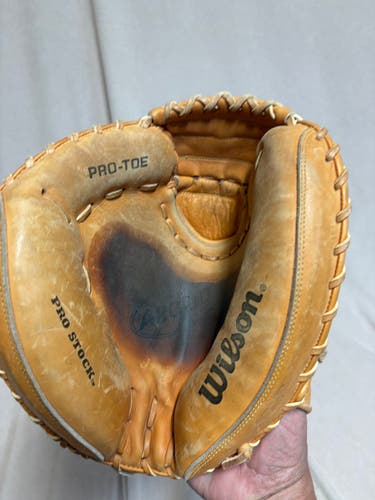 Catcher's LH Wilson A2000 Baseball Glove (Used)