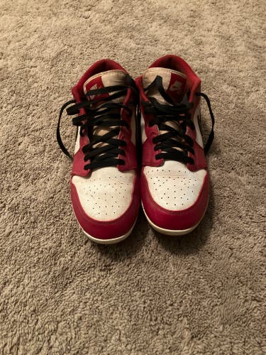 Red Men's Size M 10.5 (W 11.5) Nike Air Jordan (Used)