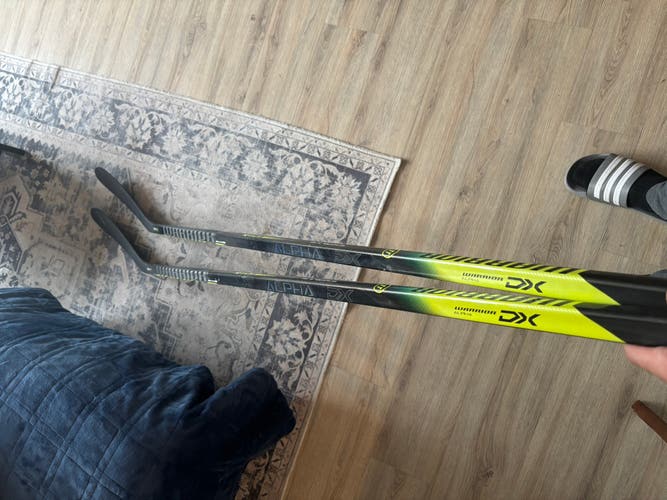 Senior Warrior Alpha DX Right Handed Hockey Stick W03 85 Flex (New)