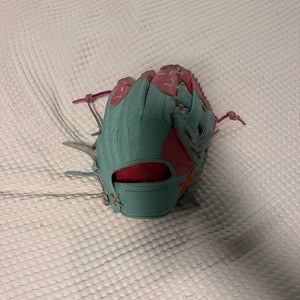 Absolutely ridiculous Miami ice Infield Baseball Glove 11.75" (Used)