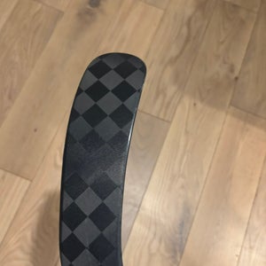 Intermediate Bauer Vapor Hyperlite 2 Left Hand Hockey Stick P90TM 40 Flex (New)