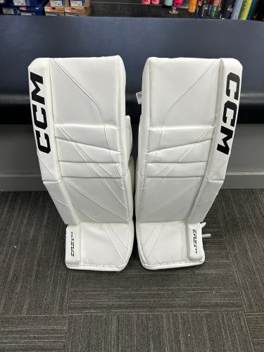 NEW CCM EFlex 6.5 30”+1 Goalie Pads