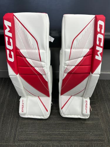 NEW CCM EFlex 6.5 28”+1 Goalie Pads