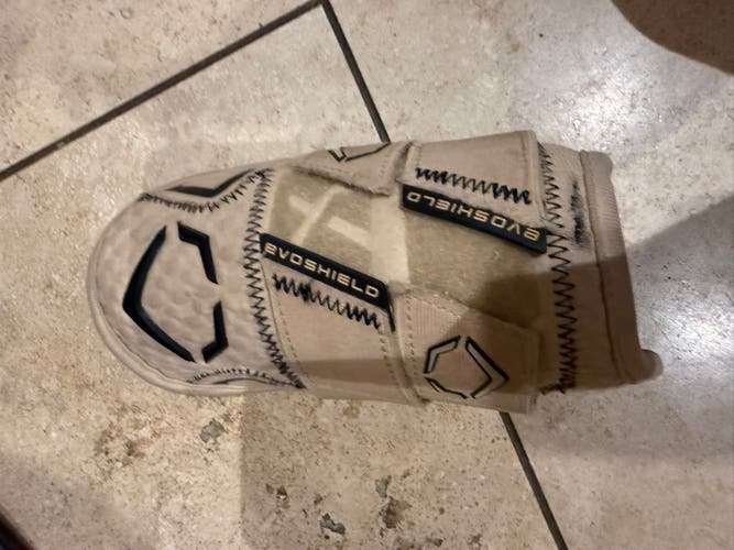 Senior EvoShield Elbow Guard Elbow Protection (Used)