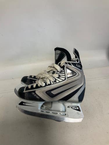 Used CCM 02 Junior Hockey Skate Junior 04 11823-S000040518