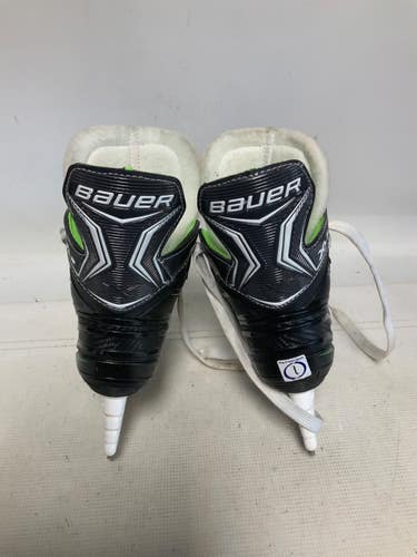 Used Bauer XLS Junior Hockey Skate Junior 01 11823-S000040495