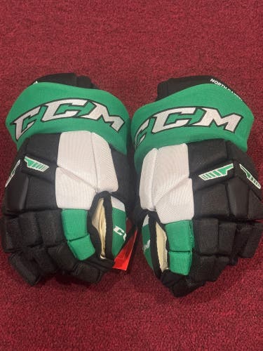 University of North Dakota CCM HGTK Gloves Pro Stock (New) Item#NS1315