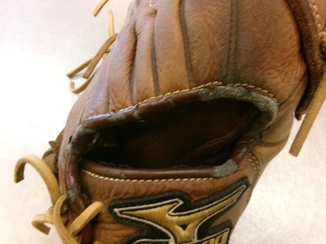 Used Mizuno MVP 1300S1 BB/SB Glove RH Throw Brown 13" 11339-S000203879