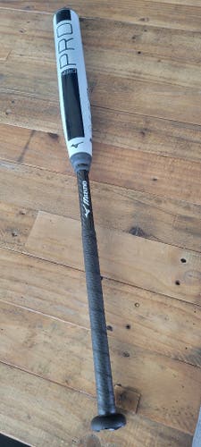 Mizuno CRBN Pro Composite Bat (-11) 19 oz 31"