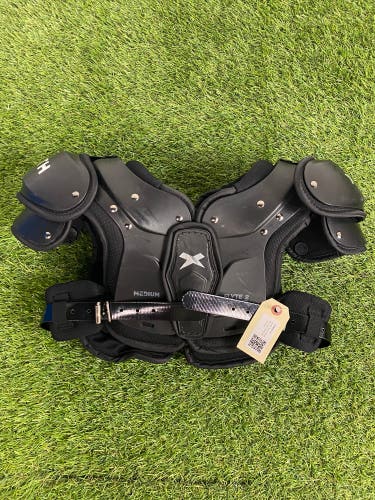 Xenith Flyte 2 Shoulder Pads | Youth Size Medium