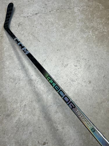 70 Flex P29 Senior CCM RibCor Trigger 8 Pro Right Hand Hockey Stick Pro Stock NHL (New)