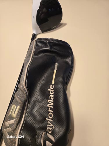 Men's TaylorMade 2018 M4 Right Handed Driver Regular Flex 10.5 Loft Graphite Shaft (Used)