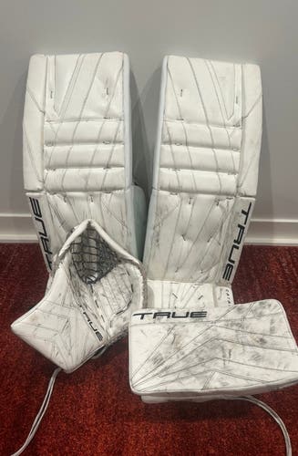 33" True 9X3 Regular Goalie Full Set (Used)