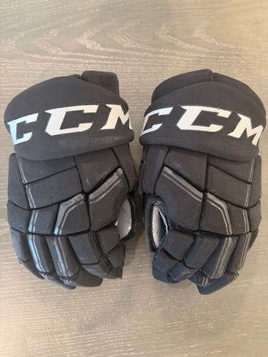 CCM HGQL Pro Stock Hockey Gloves 14” Stars 6062