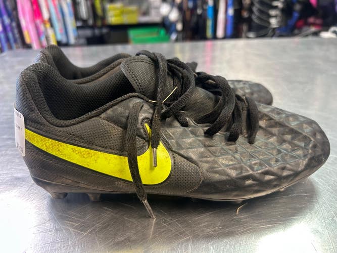 Used Nike Soccer Cleats Black Junior 04 11868-S000070306
