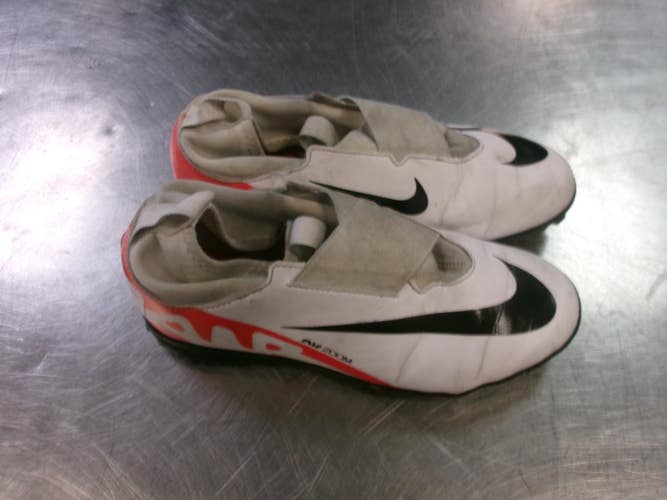 Used Nike Soccer Turf Shoes White Youth 06.0 11868-S000070351