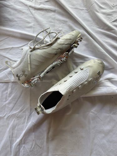 White Men's Size M 11.0 Spotlight (W 12.0) Adult Under Armour Molded Cleats Cleats (New)