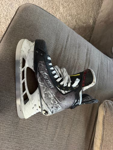 Six pairs of hockey skates for sale bundled CCM super tacks vector hyperlight M4 supreme premiere v