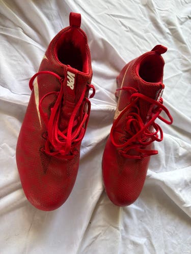 Men's Size M 11.0 (W 12.0) Nike VPR Low Top Molded Cleats (Used)