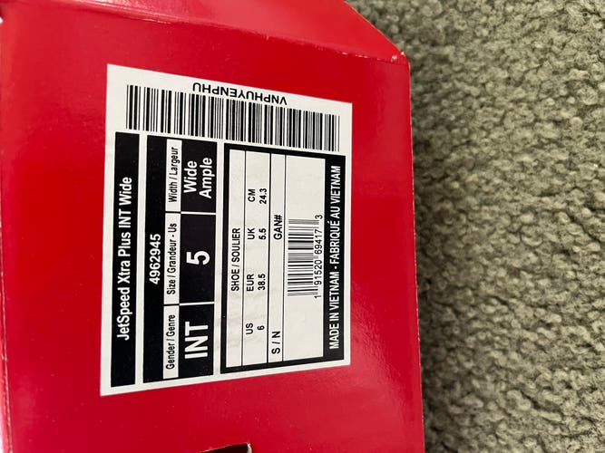 CCM JetSpeed XTRA PLUS Hockey Skates Wide Width Size 5 (Used)
