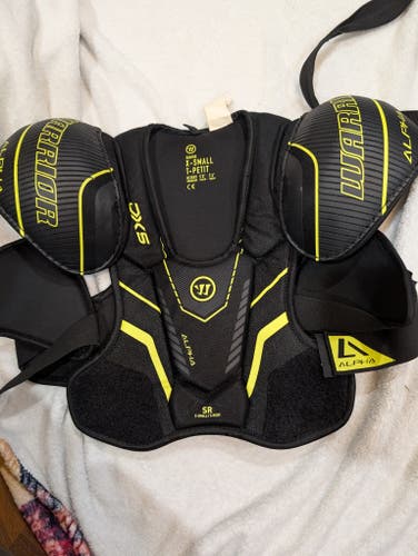 XS Senior Warrior Alpha DX5 Shoulder Pads (Used)
