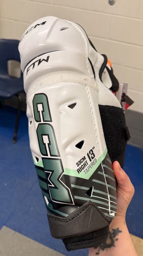 Senior CCM JetSpeed FTW 13" Shin Pads (Used)