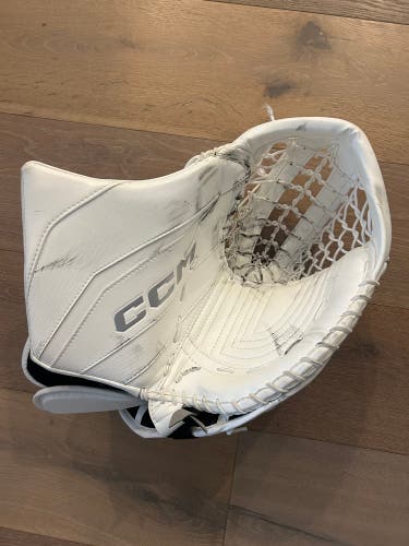 CCM EFlex 6 Regular Pro Stock (Used)