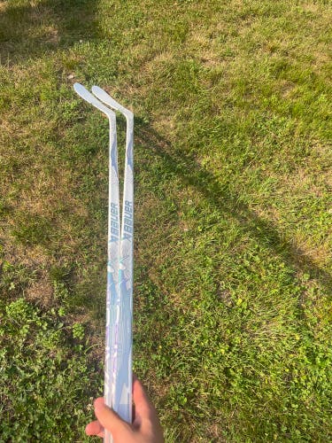 Rare Custom White Senior Bauer Vapor Flylite Left Hand Hockey Stick P28 77 Flex (New)
