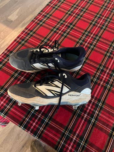 Blue Men's Size M 10.0 (W 11.0) Adult New Balance Metal Cleats (Used)