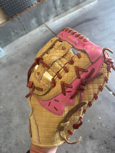 Turn2 Frosted Elite RH First Base Baseball Glove 12.5" (Used)