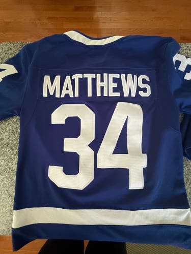 Toronto Maple Leafs Matthews jersey