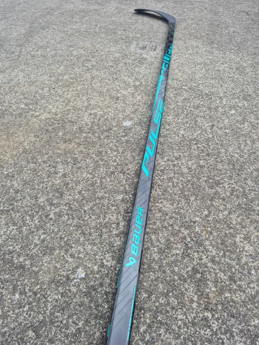 Senior Bauer Pulse Right Handed Hockey Stick P92 70 Flex (New)
