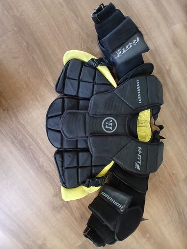 Large/Extra Large Warrior Ritual GT2 Goalie Chest Protector (Used)