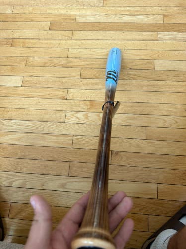 2025 Marucci AP5 Maple Bat (-3) 30 oz 33" (New) AP5 pro model flame fade/baby blue