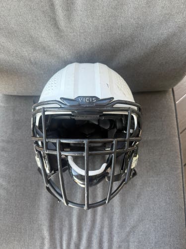 White Youth Medium Vicis ZERO2 Helmet (Used)
