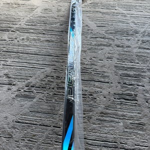 Senior Bauer Nexus Tracer Right Handed Hockey Stick P28 70 Flex (New)