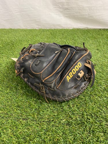 Wilson A2000 RH Catcher's Mitt | 33"