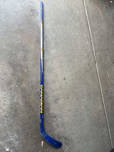 Junior Right Handed Hockey Stick 70 Flex (Used)