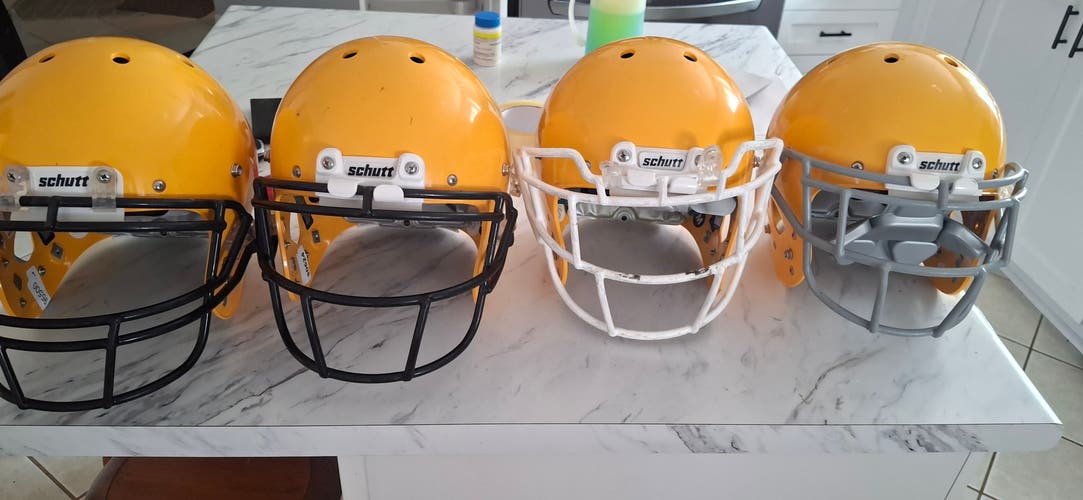 1 bundle 10 Schutt Air XP Pro Helmets(Used)