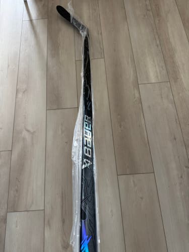 Senior Bauer Vapor Flylite Left Hand Hockey Stick P28 77 Flex Pro Stock (New)