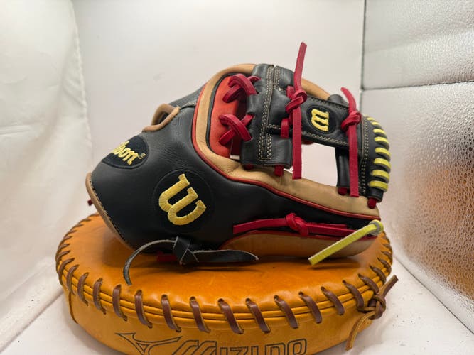 Infield RH Wilson A2K Baseball Glove 11.5" (Used)