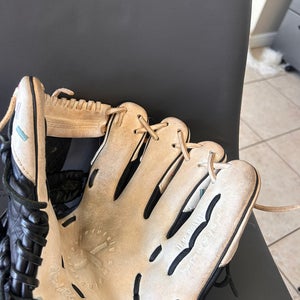 RH Baseball Glove 11.5" (Used)