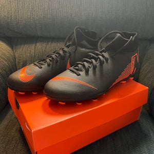 Black Men's Size M 9.5 (W 10.5) Nike Mercurial superfly 7 Turf Cleats Cleats (New)